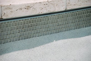 Failure of Glass Mosaic Tile - Cracks, Fractures, Fissures & Spalling